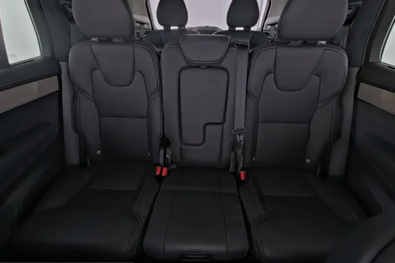 Volvo XC90 din 2025 cu 22.120 km - oferta VOL218845 - foto 13