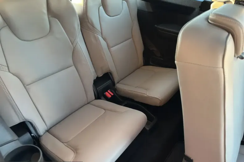 Volvo XC90 din 2025 cu 12.200 km - oferta VOL218846 - foto 21