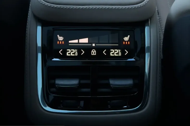 Volvo XC90 din 2025 cu 12.200 km - oferta VOL218846 - foto 22
