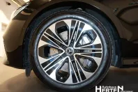 Mercedes-Benz E 300 (Clasa E) din 2025 cu 16.530 km - oferta MER218850 - foto 6