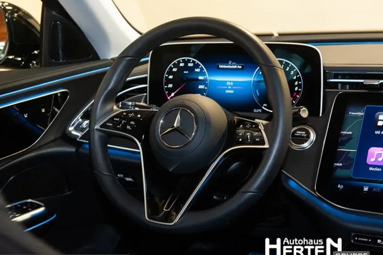 Mercedes-Benz E 300 (Clasa E) din 2025 cu 16.530 km - oferta MER218850 - foto 8