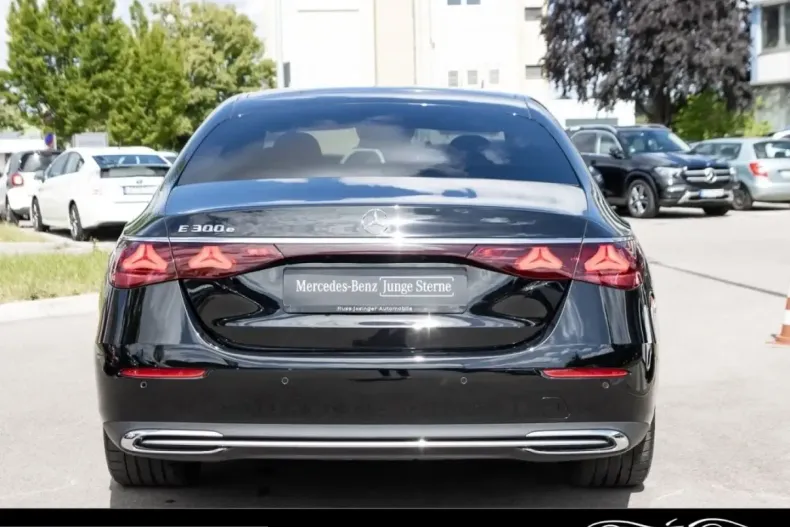 Mercedes-Benz E 300 (Clasa E) din 2025 cu 43.500 km - oferta MER218851 - foto 5