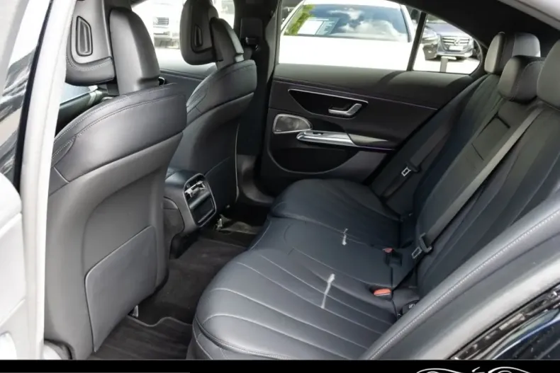 Mercedes-Benz E 300 (Clasa E) din 2025 cu 43.500 km - oferta MER218851 - foto 8