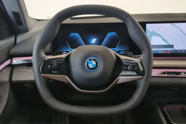 BMW 550 (Seria 5) din 2025 cu 34.468 km - oferta BMW218852 - foto 4