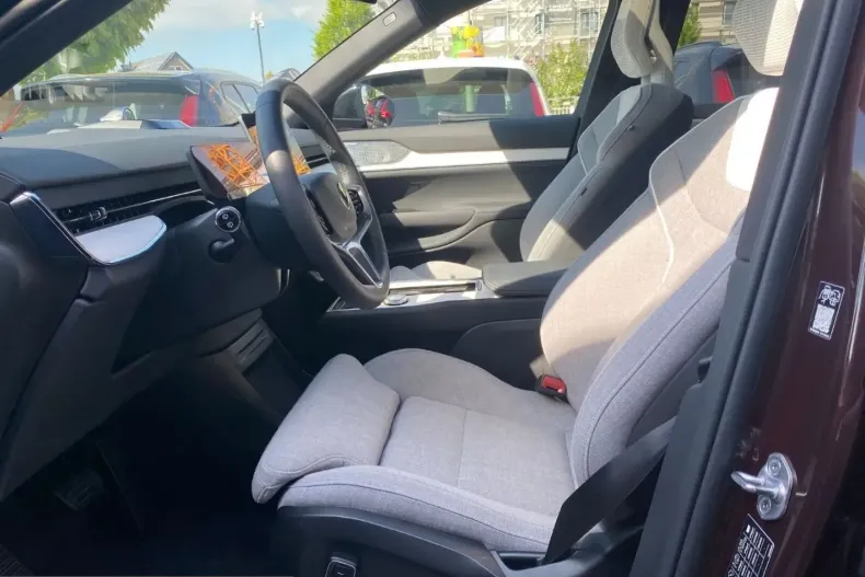 Volvo EX90 din 2024 cu 19.928 km - oferta VOL218859 - foto 8