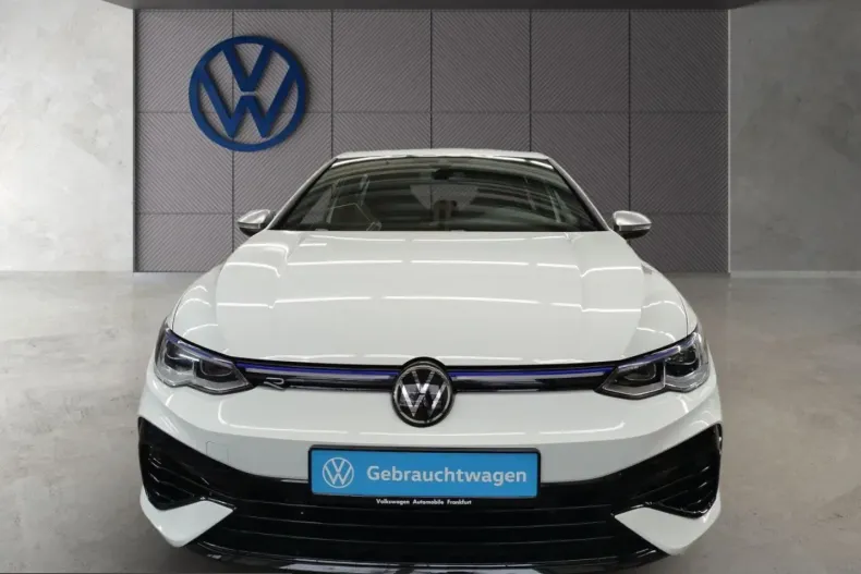 Volkswagen Golf din 2023 cu 20.846 km - oferta VOL218863 - foto 1