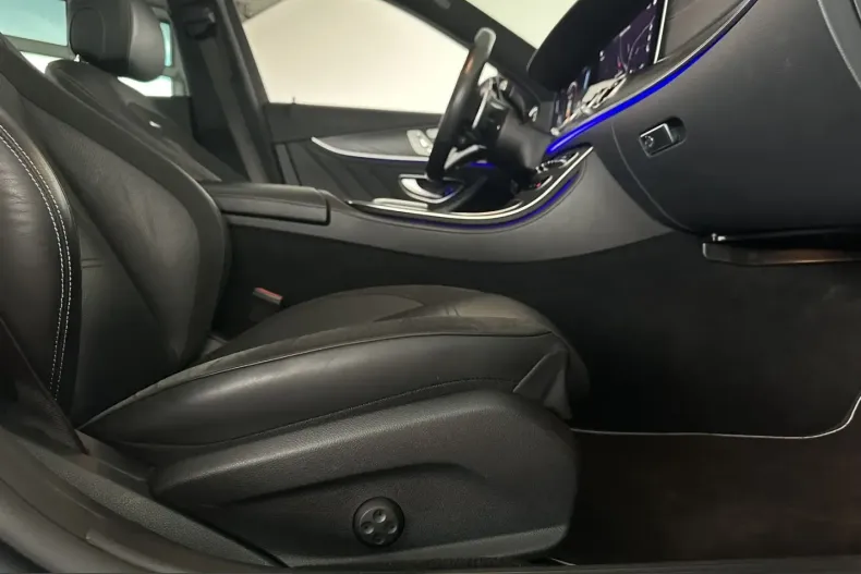 Mercedes-Benz E 53 AMG (Clasa E) din 2022 cu 94.000 km - oferta MER218876 - foto 27