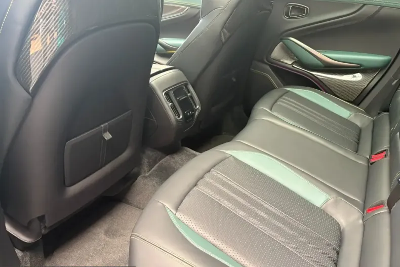 Aston Martin DBX din 2025 cu 19.000 km - oferta AST218880 - foto 13