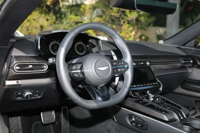 Aston Martin Vanquish din 2025 cu 3.000 km - oferta AST218881 - foto 9