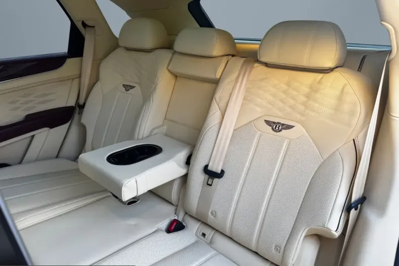 Bentley Bentayga din 2025 cu 9.800 km - oferta BEN218885 - foto 15