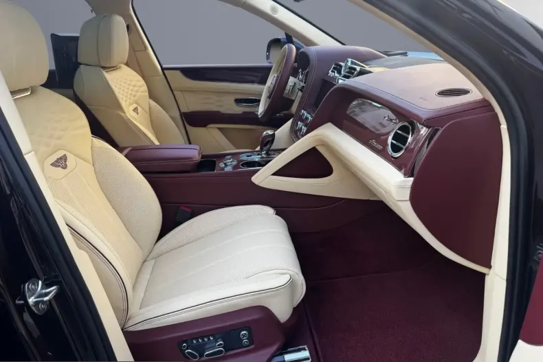 Bentley Bentayga din 2025 cu 9.800 km - oferta BEN218885 - foto 17