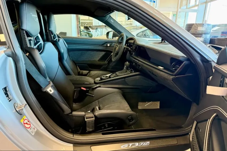 Porsche 992 din 2024 cu 7.489 km - oferta POR218888 - foto 13