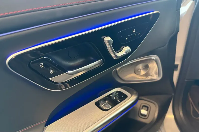 Mercedes-Benz CLE 53 AMG (Clasa CLE) din 2024 cu 30.000 km - oferta MER218899 - foto 9