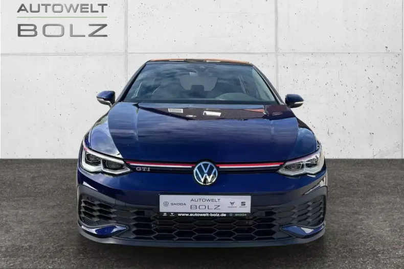 Volkswagen Golf din 2023 cu 36.769 km - oferta VOL218901 - foto 3