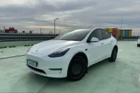 Tesla Model Y din 2022 cu 48.400 km - oferta TES218903 - foto 1
