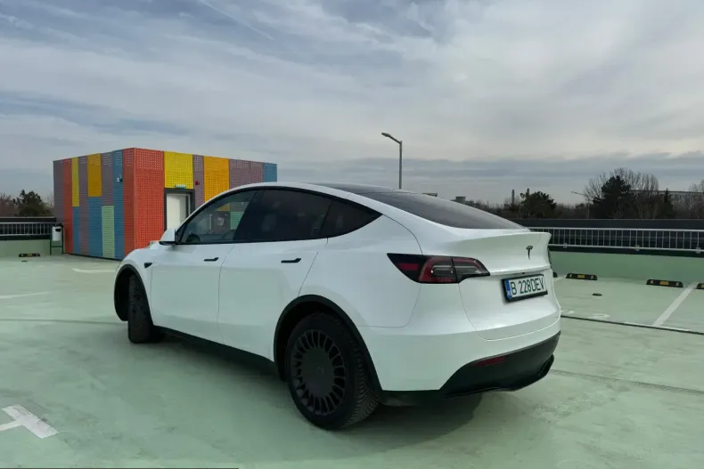 Tesla Model Y din 2022 cu 48.400 km - oferta TES218903 - foto 4
