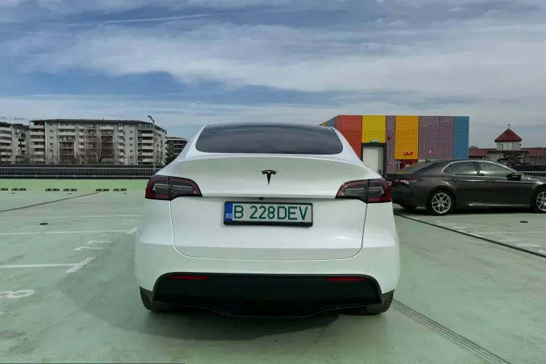 Tesla Model Y din 2022 cu 48.400 km - oferta TES218903 - foto 5