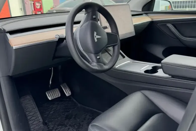 Tesla Model Y din 2022 cu 48.400 km - oferta TES218903 - foto 12