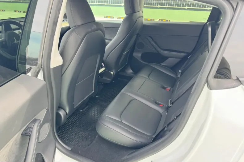 Tesla Model Y din 2022 cu 48.400 km - oferta TES218903 - foto 13