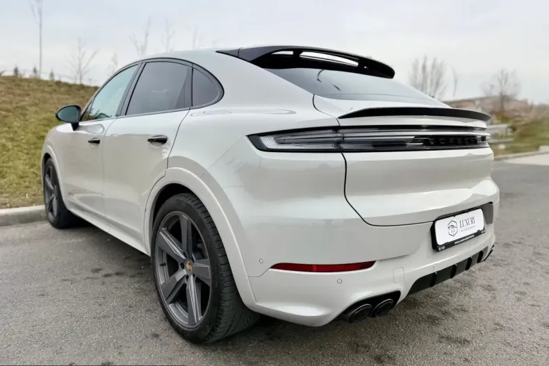 Porsche Cayenne Coupe din 2024 cu 42.200 km - oferta POR218904 - foto 5