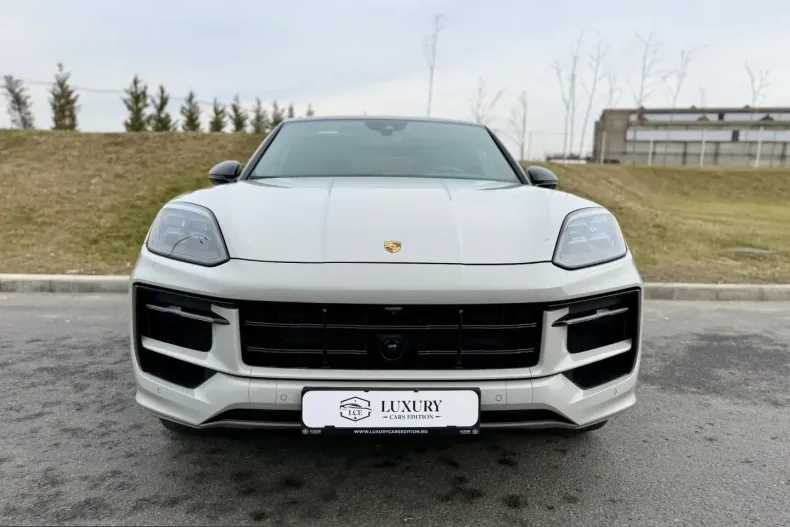 Porsche Cayenne Coupe din 2024 cu 42.200 km - oferta POR218904 - foto 9