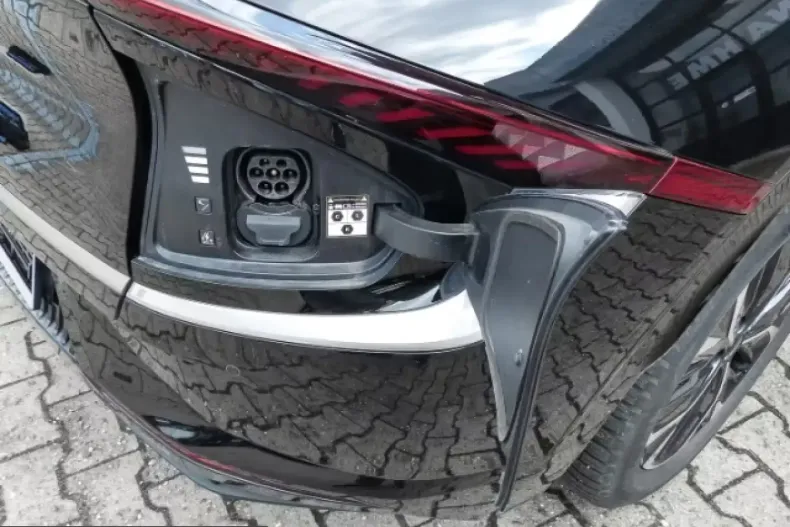 Kia EV6 din 2022 cu 46.339 km - oferta KIA218907 - foto 2