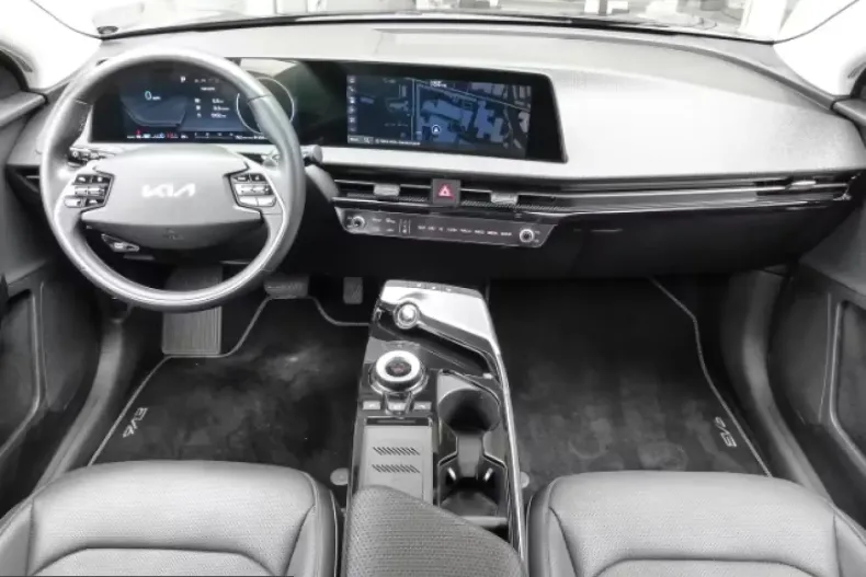 Kia EV6 din 2022 cu 46.339 km - oferta KIA218907 - foto 4
