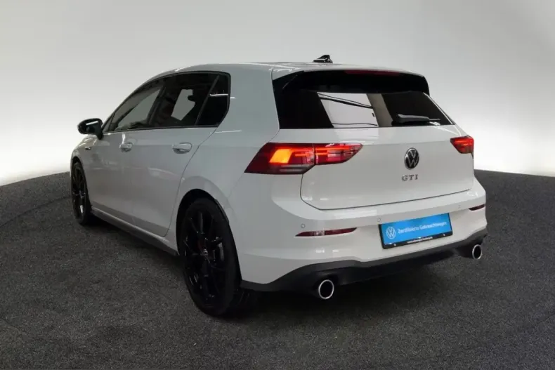 Volkswagen Golf din 2024 cu 19.543 km - oferta VOL218910 - foto 3