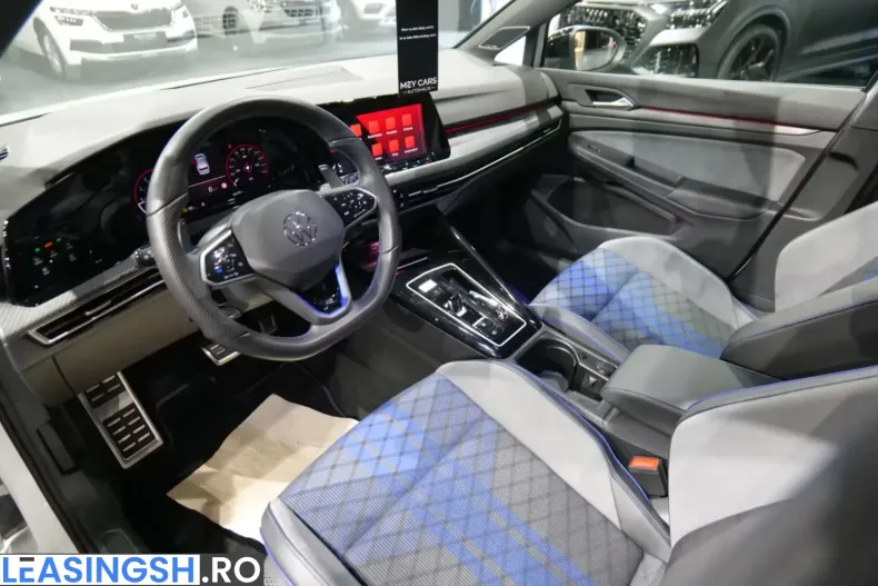 Volkswagen Golf din 2023 cu 42.288 km - oferta VOL218912 - foto 8