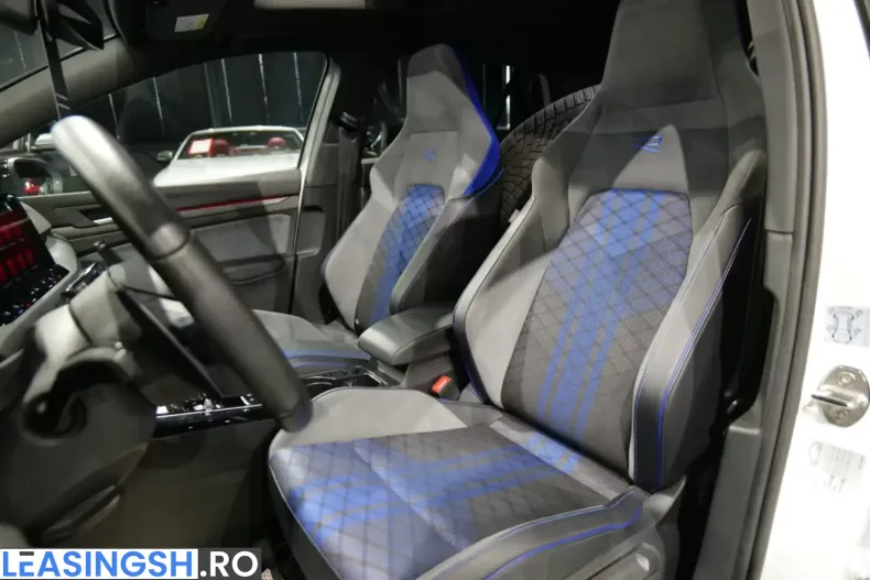 Volkswagen Golf din 2023 cu 42.288 km - oferta VOL218912 - foto 9