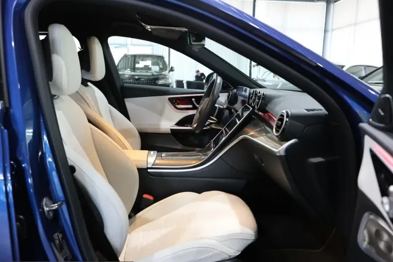 Mercedes-Benz C 220 (Clasa C) din 2023 cu 45.100 km - oferta MER218913 - foto 13