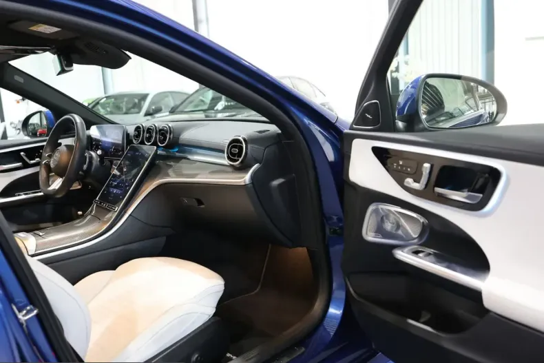Mercedes-Benz C 220 (Clasa C) din 2023 cu 45.100 km - oferta MER218913 - foto 17