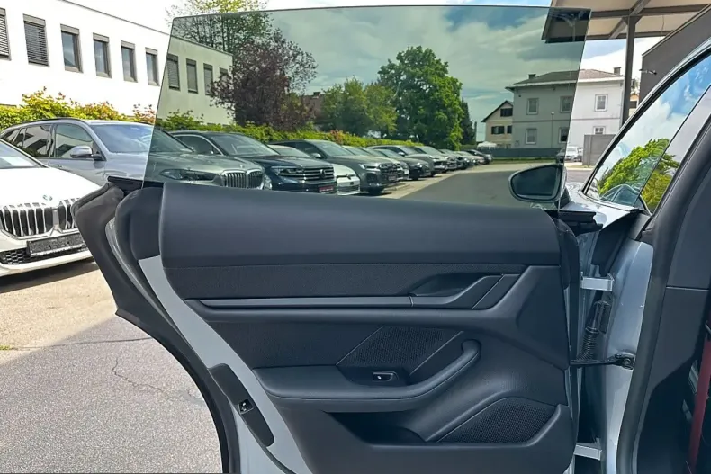 Porsche Taycan din 2022 cu 54.900 km - oferta POR218918 - foto 14