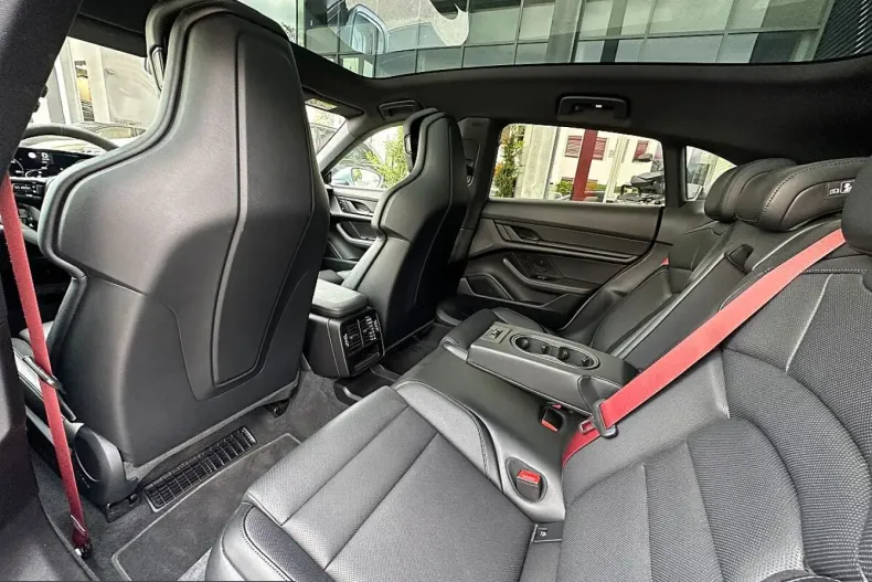 Porsche Taycan din 2022 cu 54.900 km - oferta POR218918 - foto 16