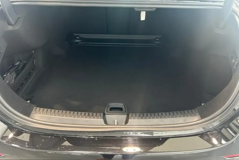 Mercedes-Benz E 450 (Clasa E) din 2025 cu 27.945 km - oferta MER218926 - foto 12