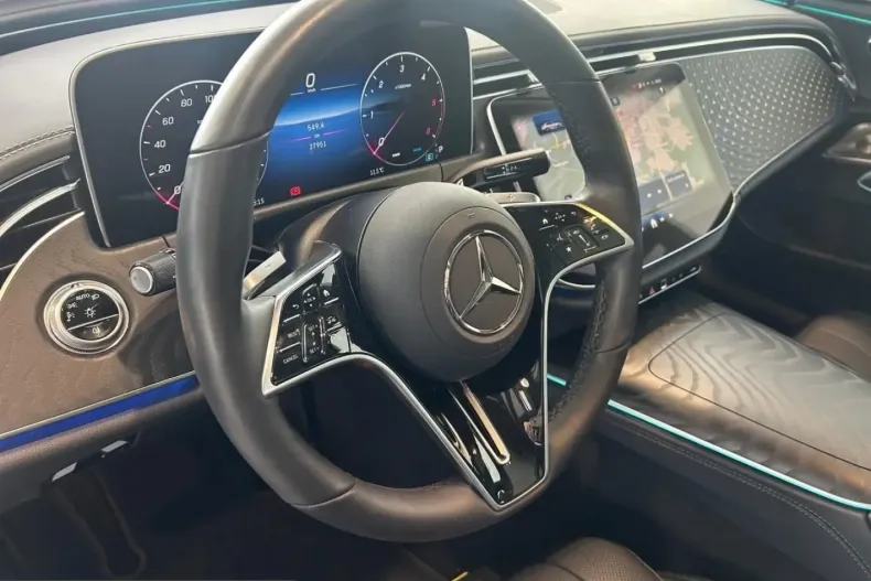 Mercedes-Benz E 450 (Clasa E) din 2025 cu 27.945 km - oferta MER218926 - foto 16