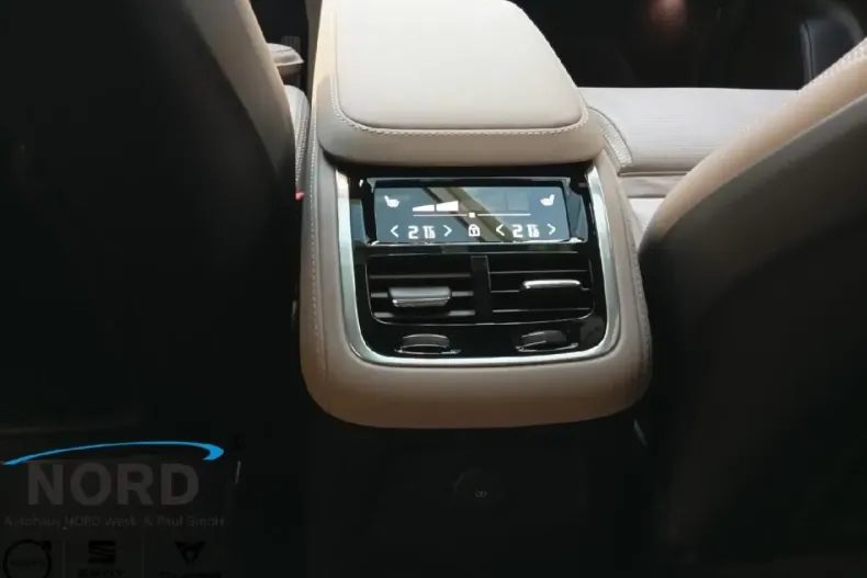 Volvo XC90 din 2025 cu 13.400 km - oferta VOL218930 - foto 23
