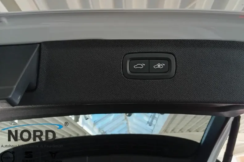 Volvo XC90 din 2025 cu 13.400 km - oferta VOL218930 - foto 27