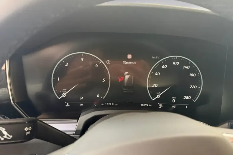 Volkswagen Touareg din 2025 cu 18.875 km - oferta VOL218931 - foto 9