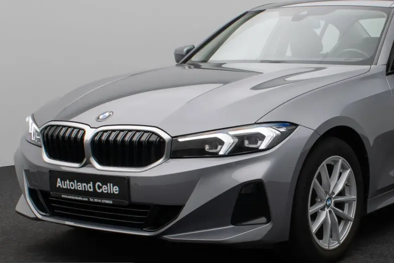 BMW 320 (Seria 3) din 2023 cu 60.761 km - oferta BMW218940 - foto 1