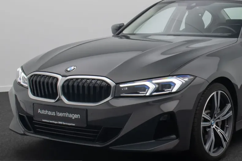 BMW 330 (Seria 3) din 2022 cu 72.563 km - oferta BMW218942 - foto 1