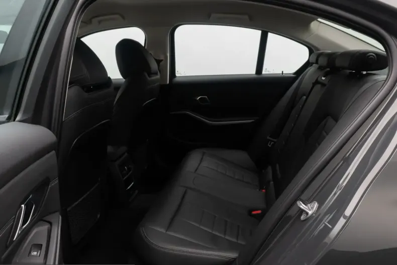 BMW 330 (Seria 3) din 2022 cu 72.563 km - oferta BMW218942 - foto 25