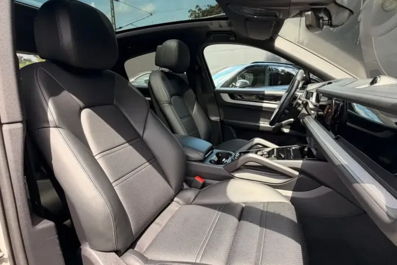 Porsche Cayenne din 2024 cu 38.000 km - oferta POR218946 - foto 19