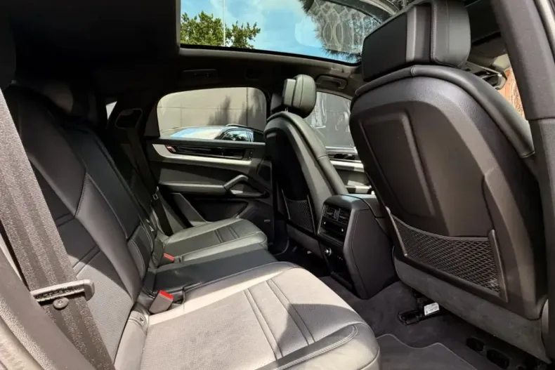 Porsche Cayenne din 2024 cu 38.000 km - oferta POR218946 - foto 22
