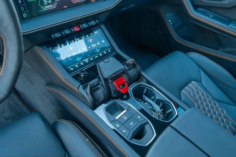 Lamborghini Urus din 2025 cu 16.500 km - oferta LAM218949 - foto 21