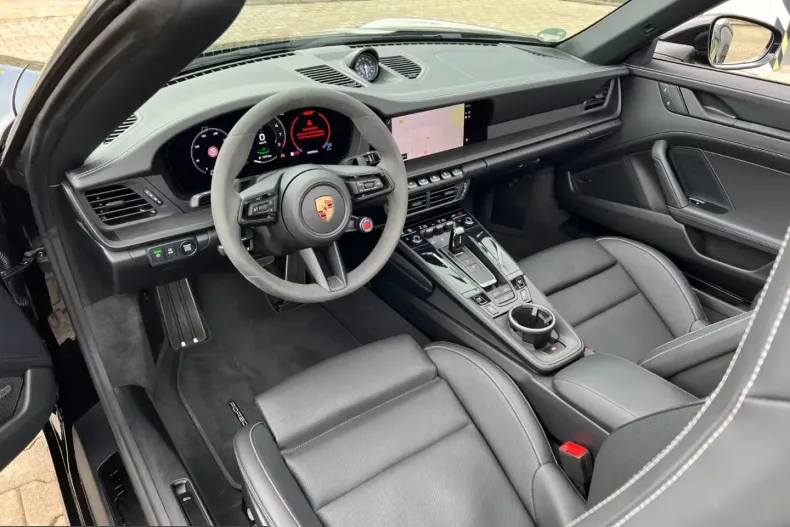 Porsche 911 din 2026 cu 5.000 km - oferta POR218951 - foto 14