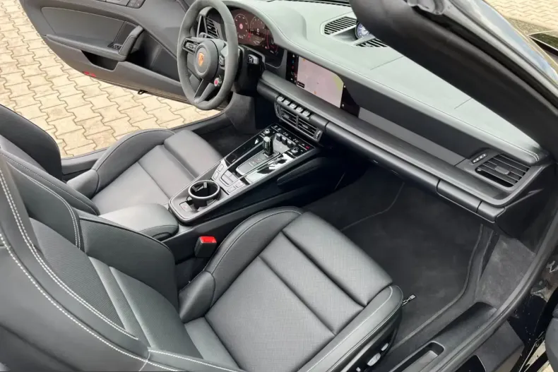 Porsche 911 din 2026 cu 5.000 km - oferta POR218951 - foto 17