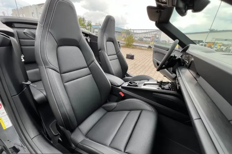 Porsche 911 din 2026 cu 5.000 km - oferta POR218951 - foto 18