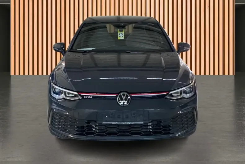 Volkswagen Golf din 2024 cu 22.012 km - oferta VOL218954 - foto 1