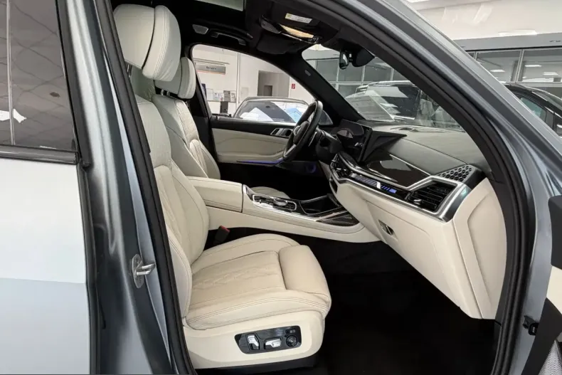 BMW X7 (Seria X) din 2024 cu 18.785 km - oferta BMW218973 - foto 21